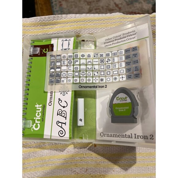 Cricut Ornamental Iron 2 Art Cartridge - Picture 3 of 3